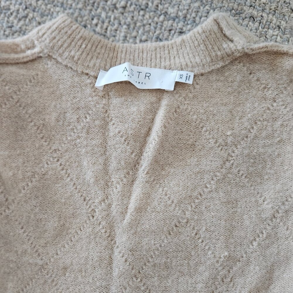 ASTR Sweater - Picture 4 of 5